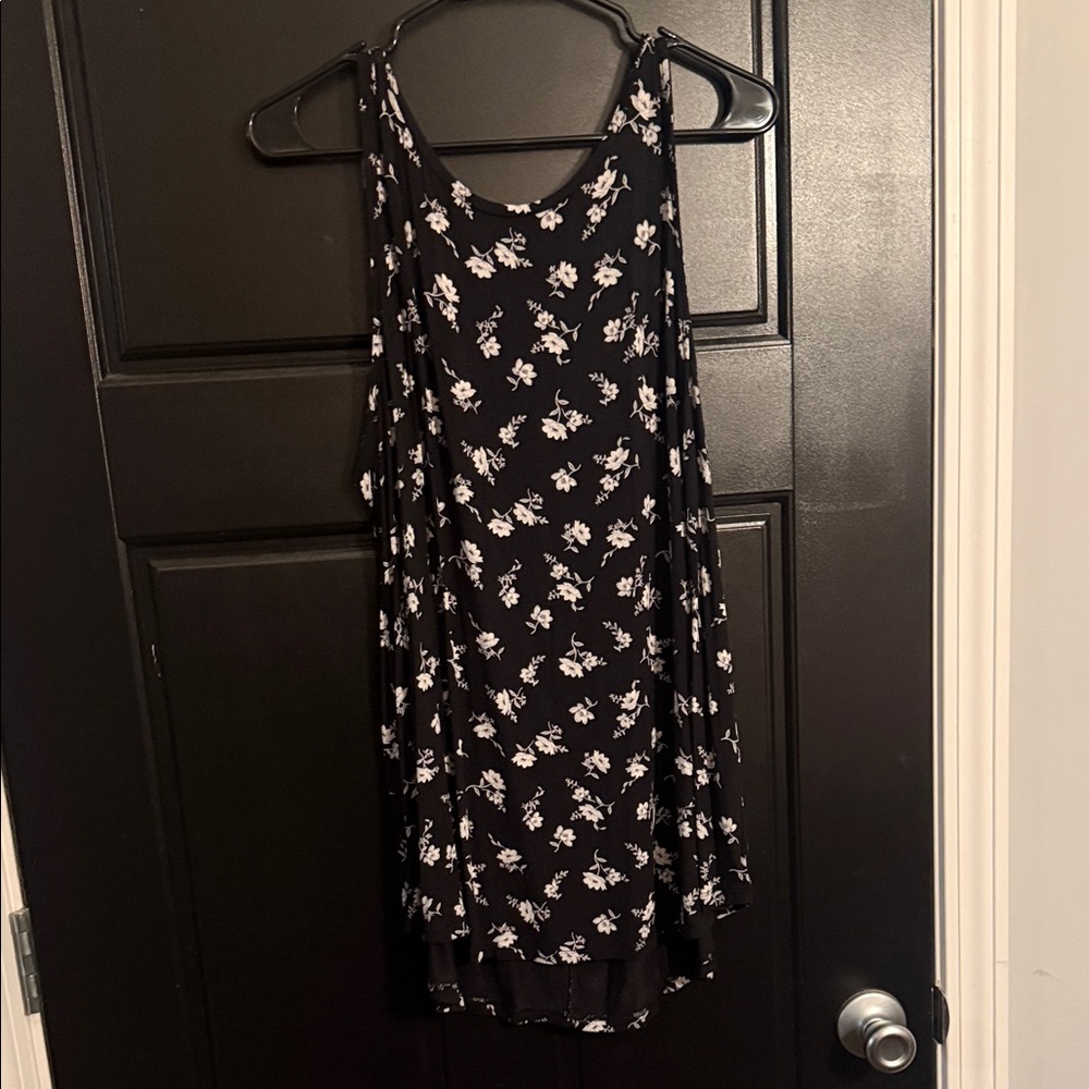 Old Navy Black and White Floral Tank Top